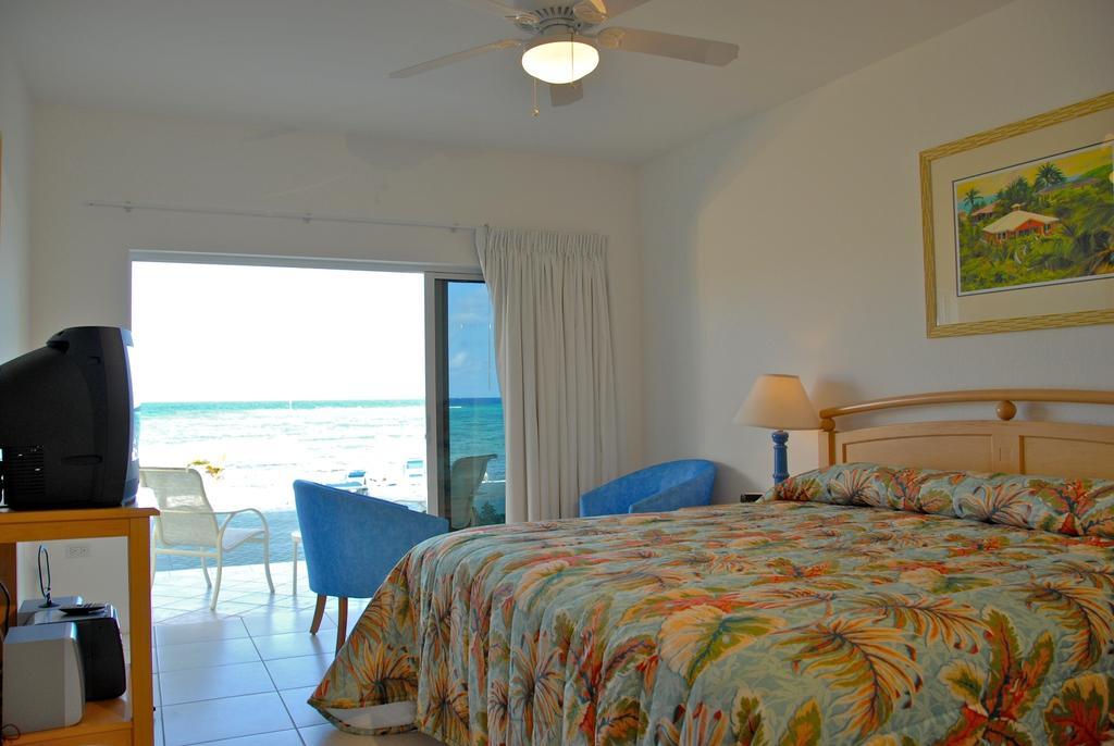 Castaways Cayman Beach Resort Grand Cayman Chambre photo