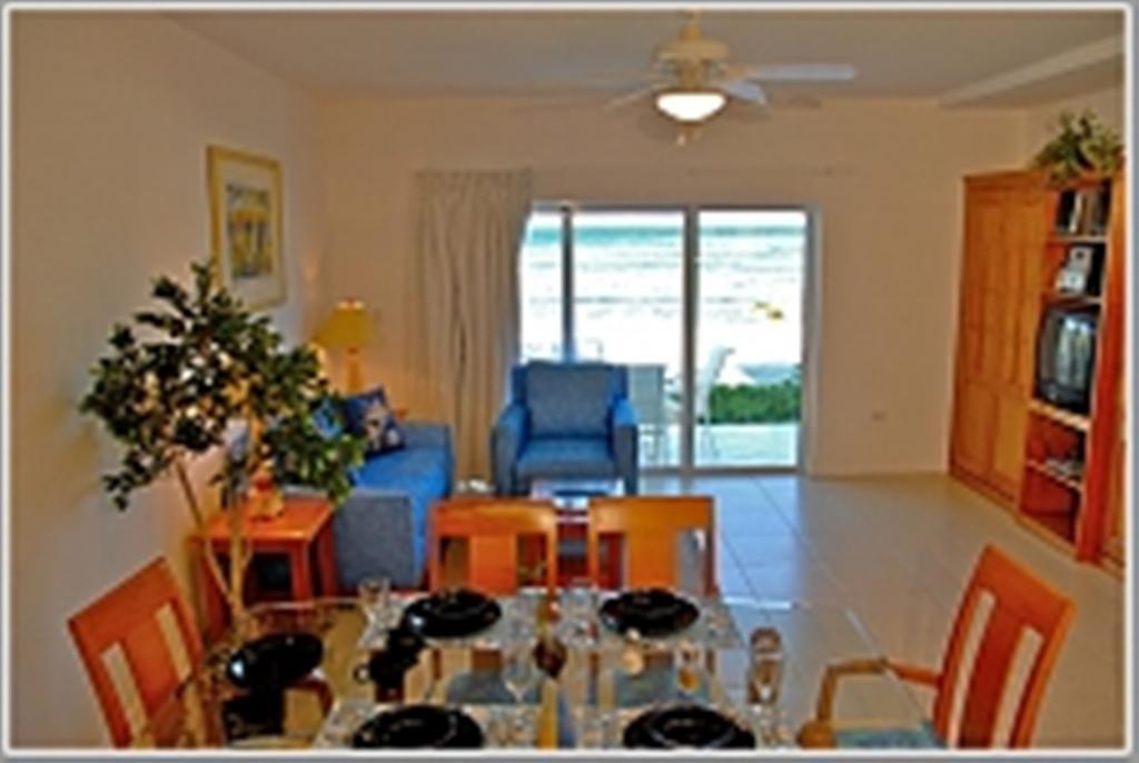 Castaways Cayman Beach Resort Grand Cayman Chambre photo