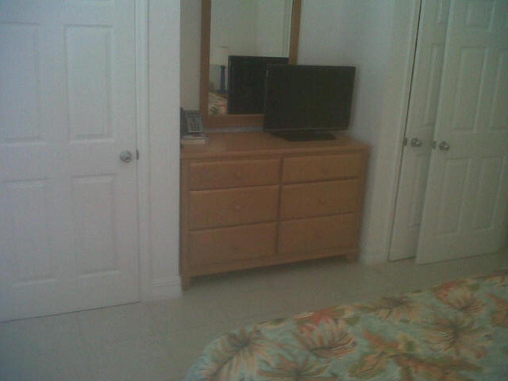 Castaways Cayman Beach Resort Grand Cayman Chambre photo
